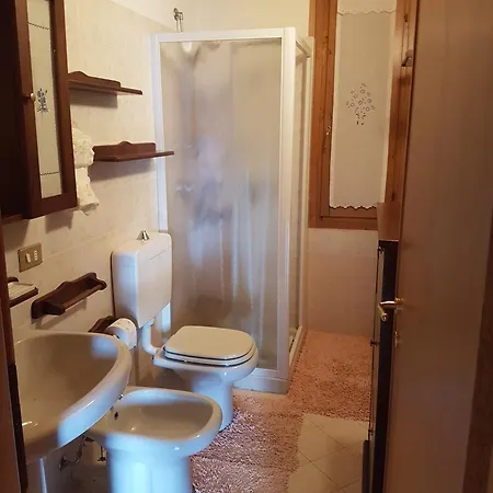 Casa Vacanze شقة Gorno